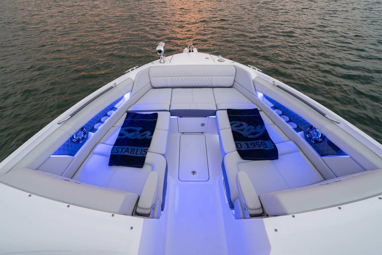 SLX 350 bow accent lighting bow seating