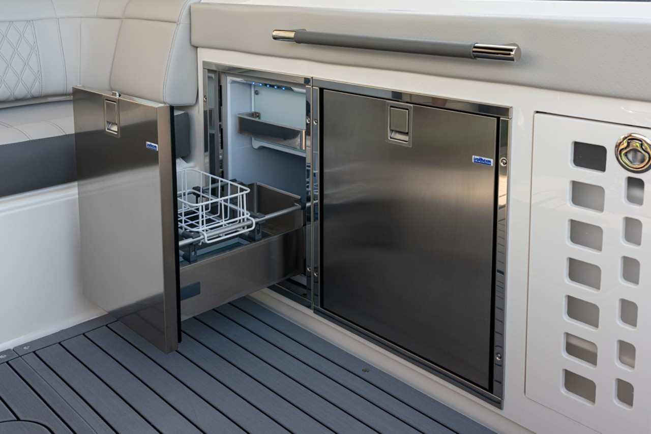 SLX 400 cockpit wet bar refrigerators