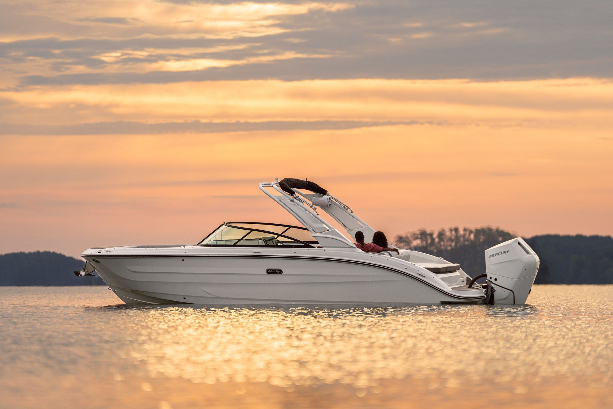 Debut of SDX 250 & 270 Outboards at FLIBS 2024 | Sea Ray US