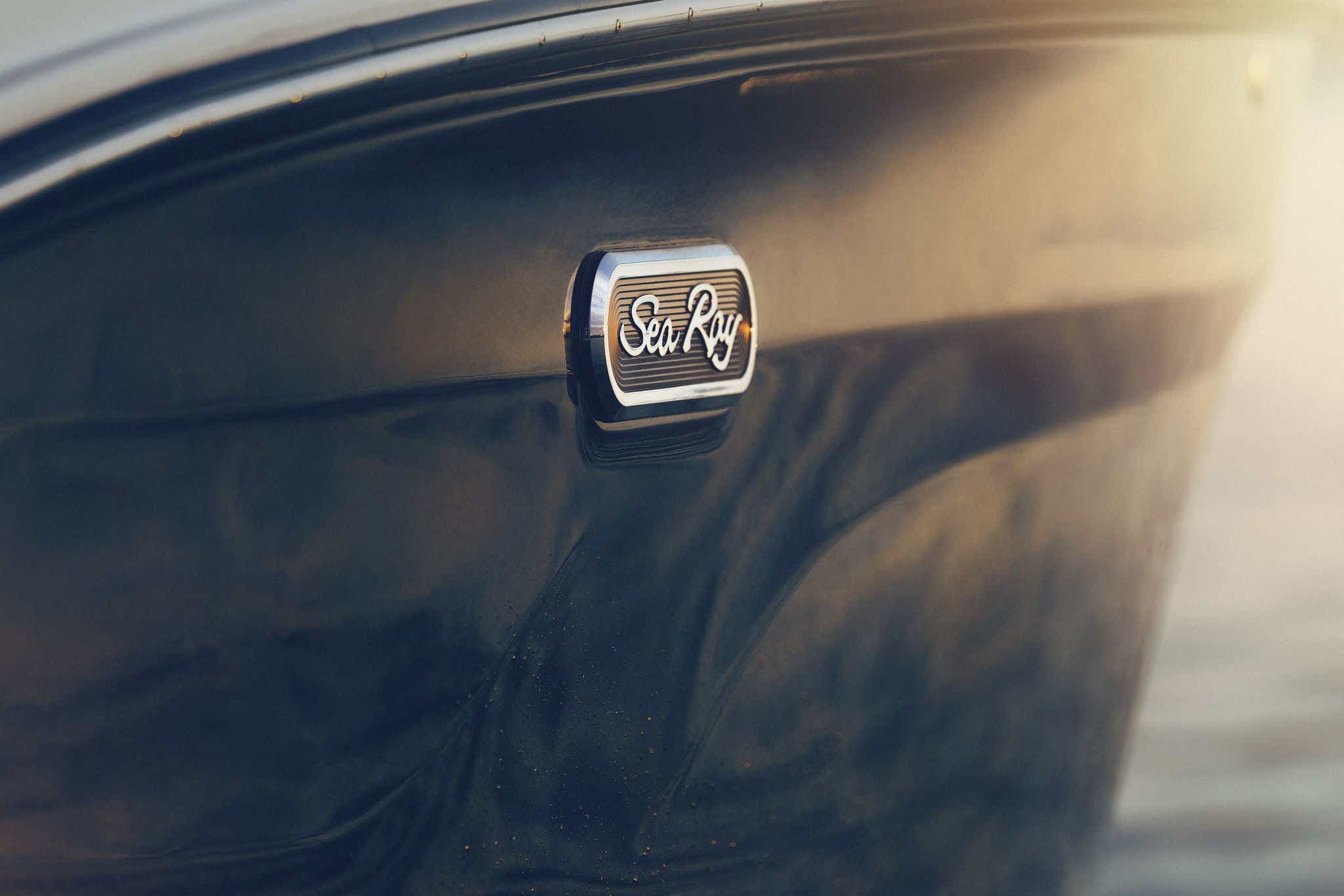 SLX 260 Outboard badge detail