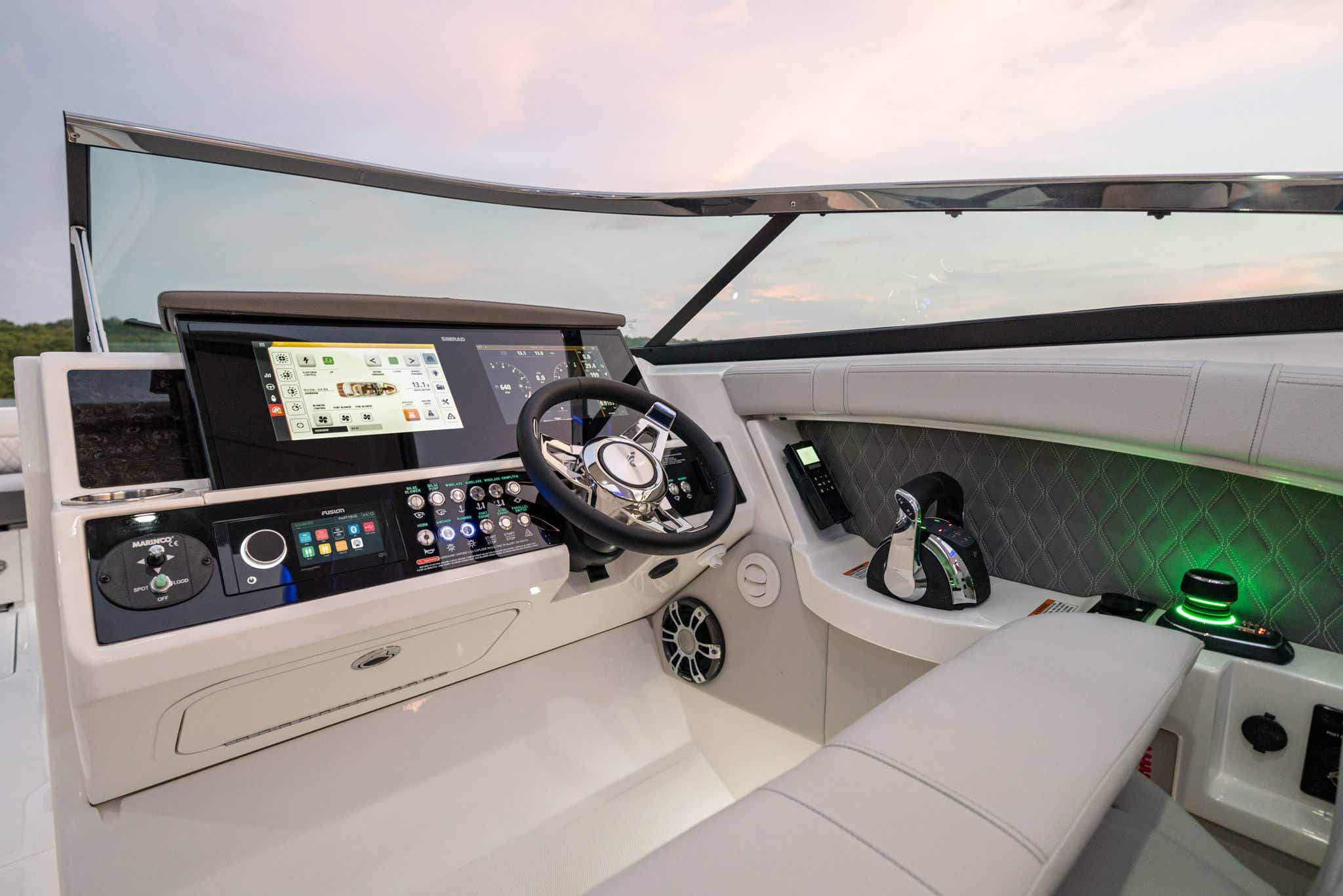 2024 SLX 350 helm
