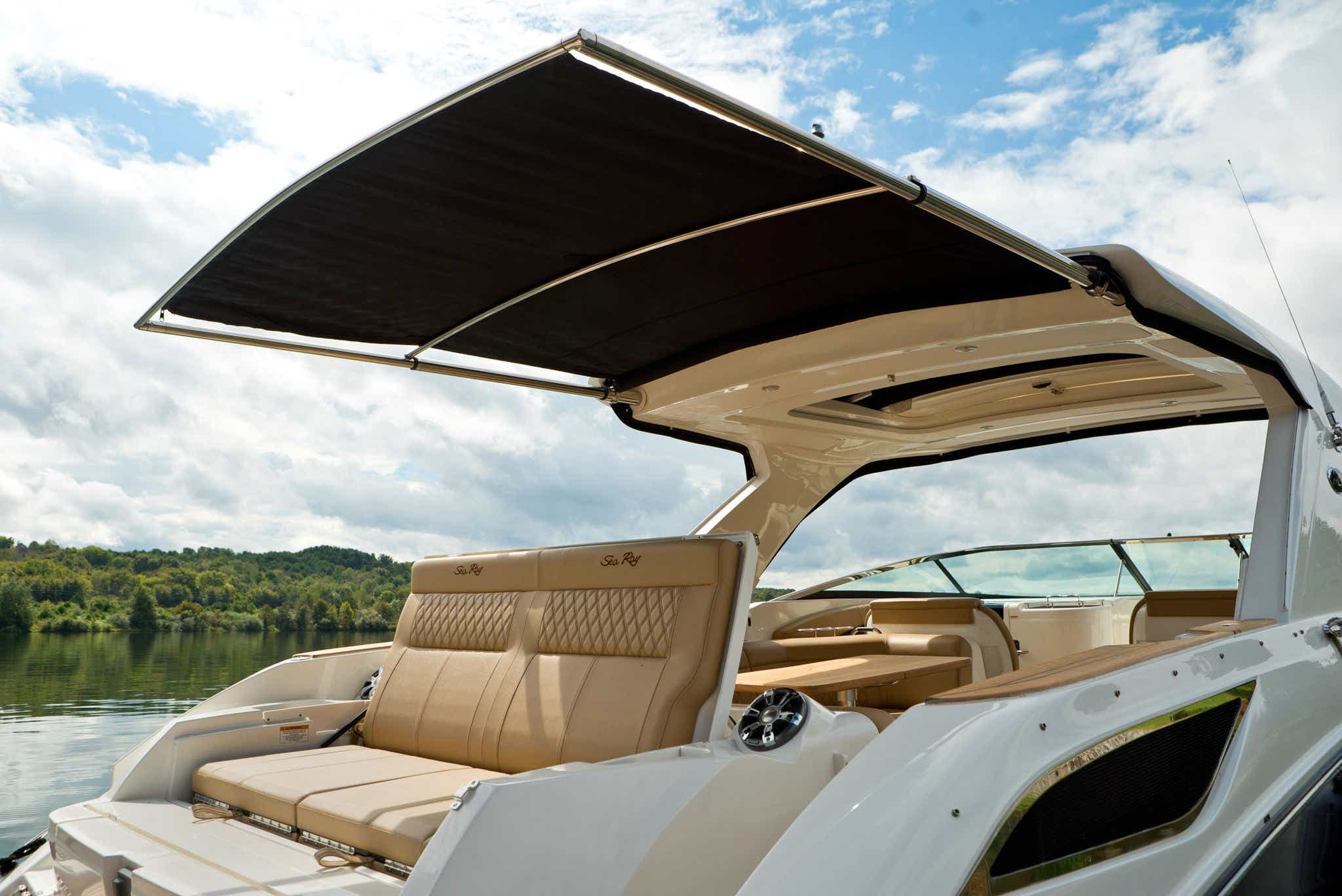 2024 SLX 350 Outboard cockpit sunshade