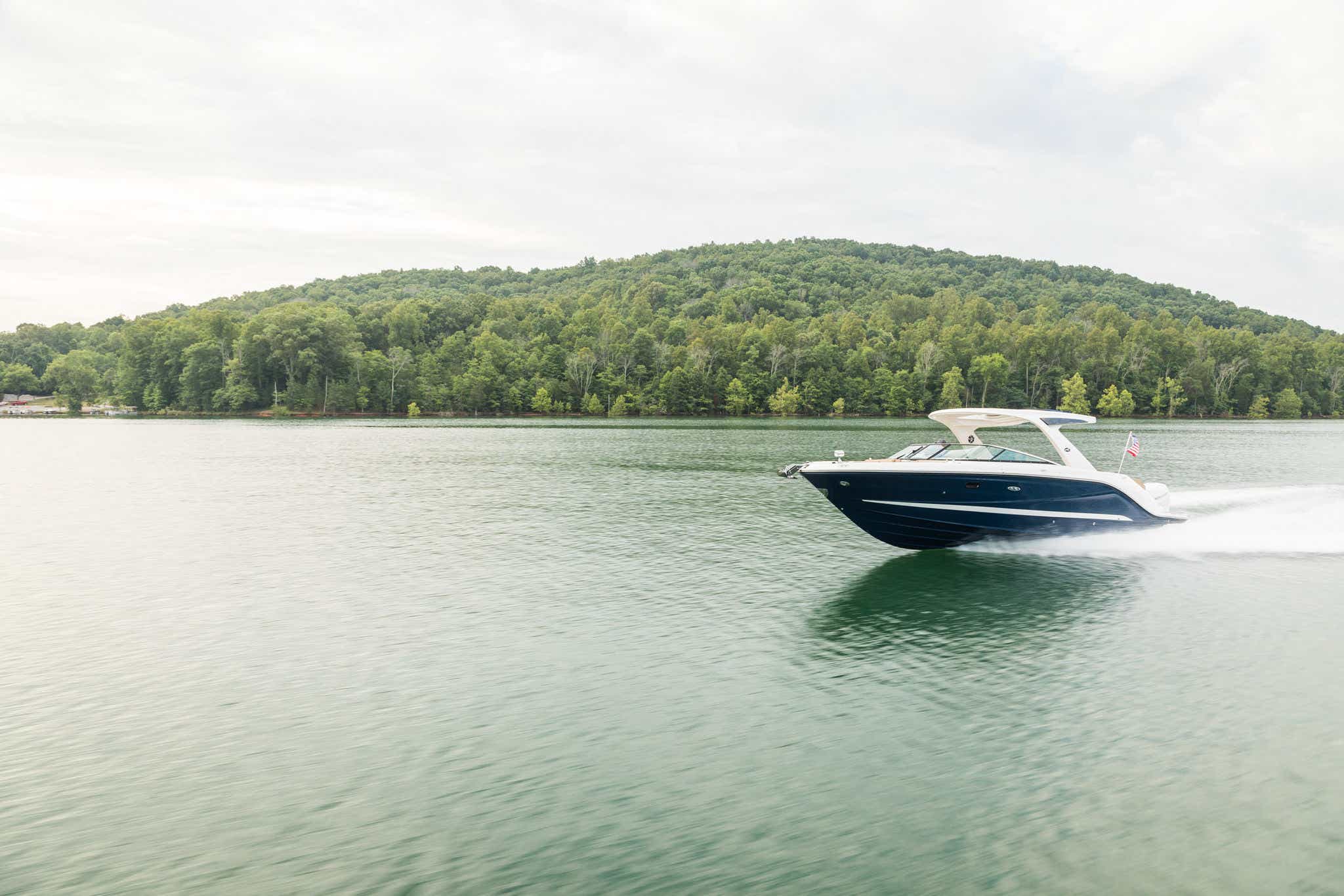 2024 SLX 310 Outboard boat running port bow