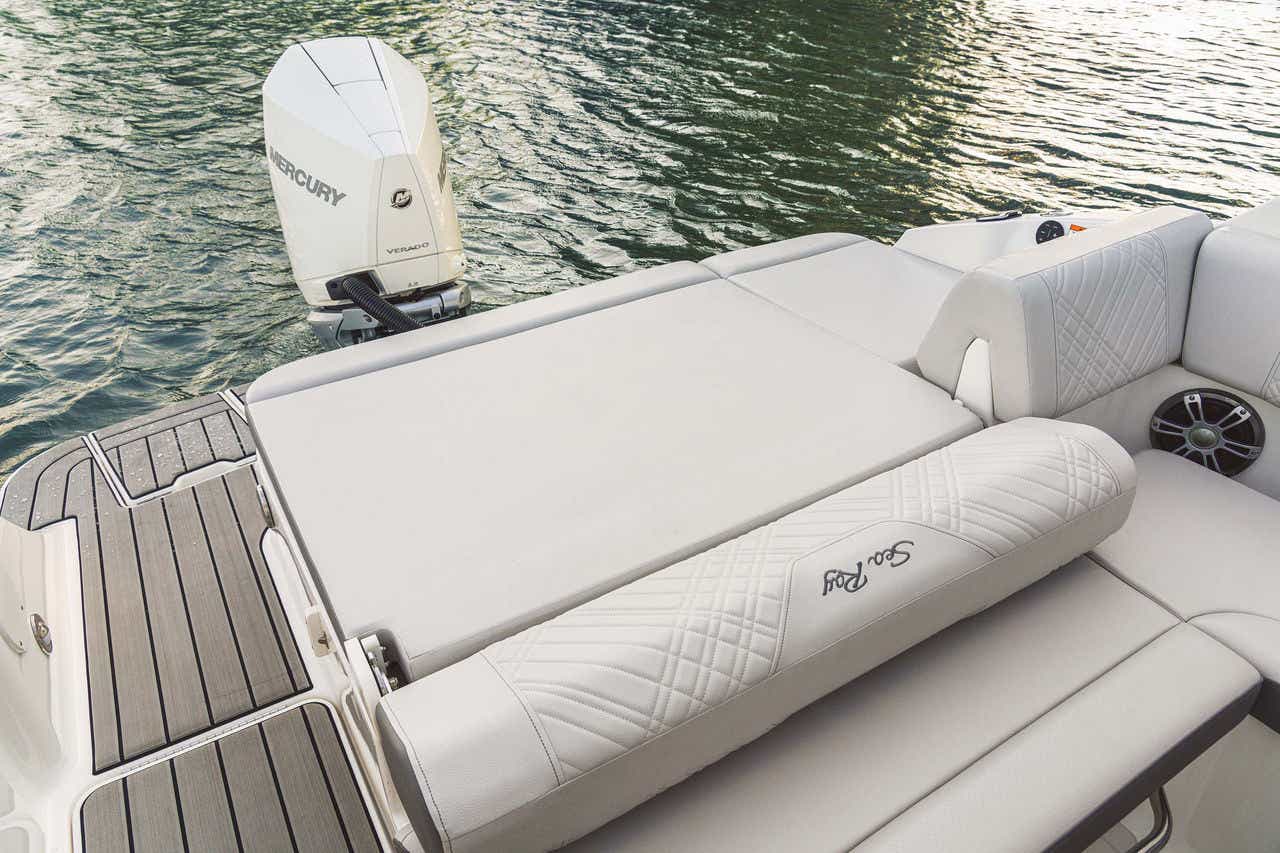 SDX 230 Outboard sunpad
