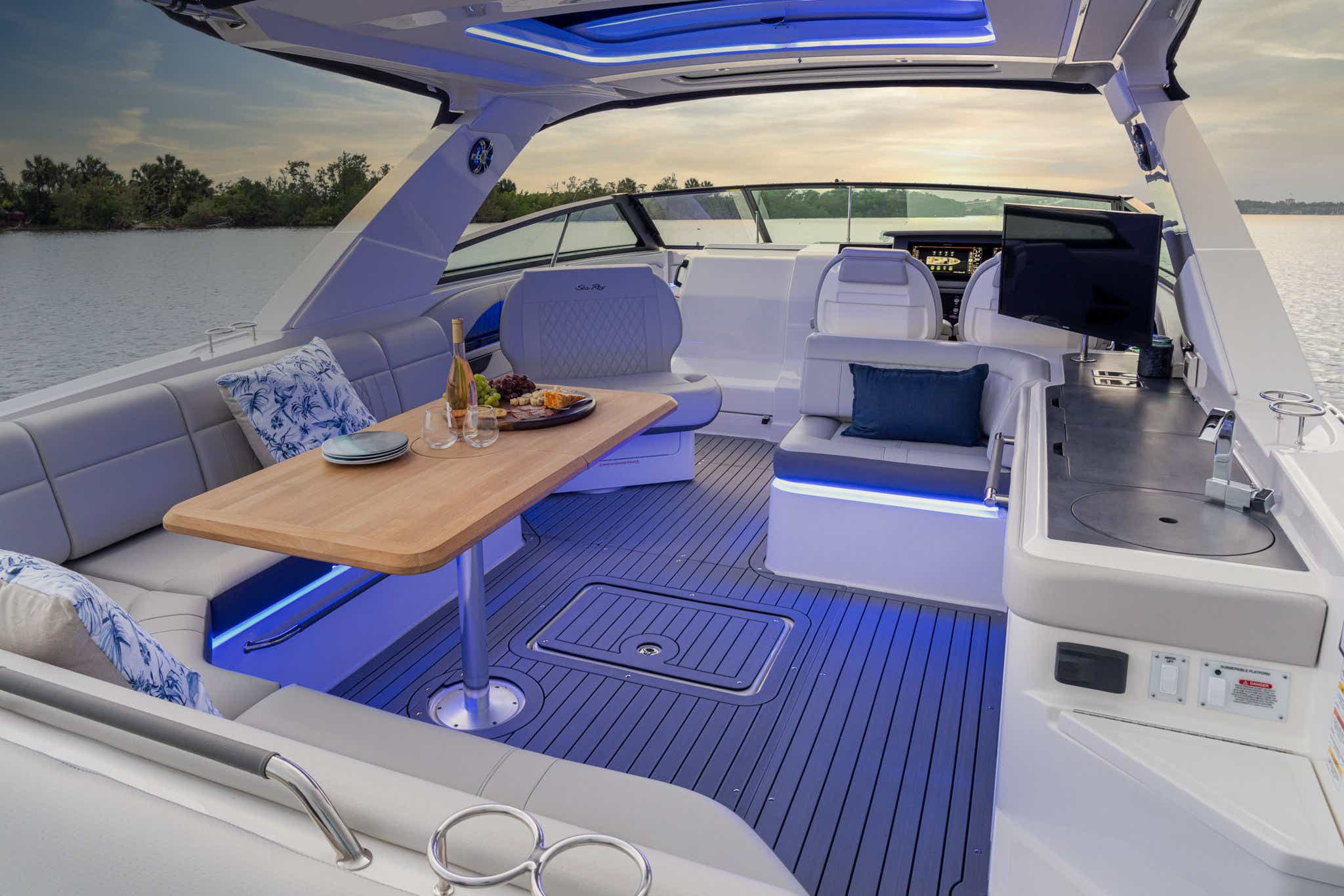 2024 SLX 400 cockpit accent lighting table with TV