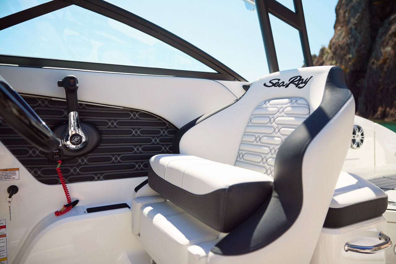 SPX 210 helm seat