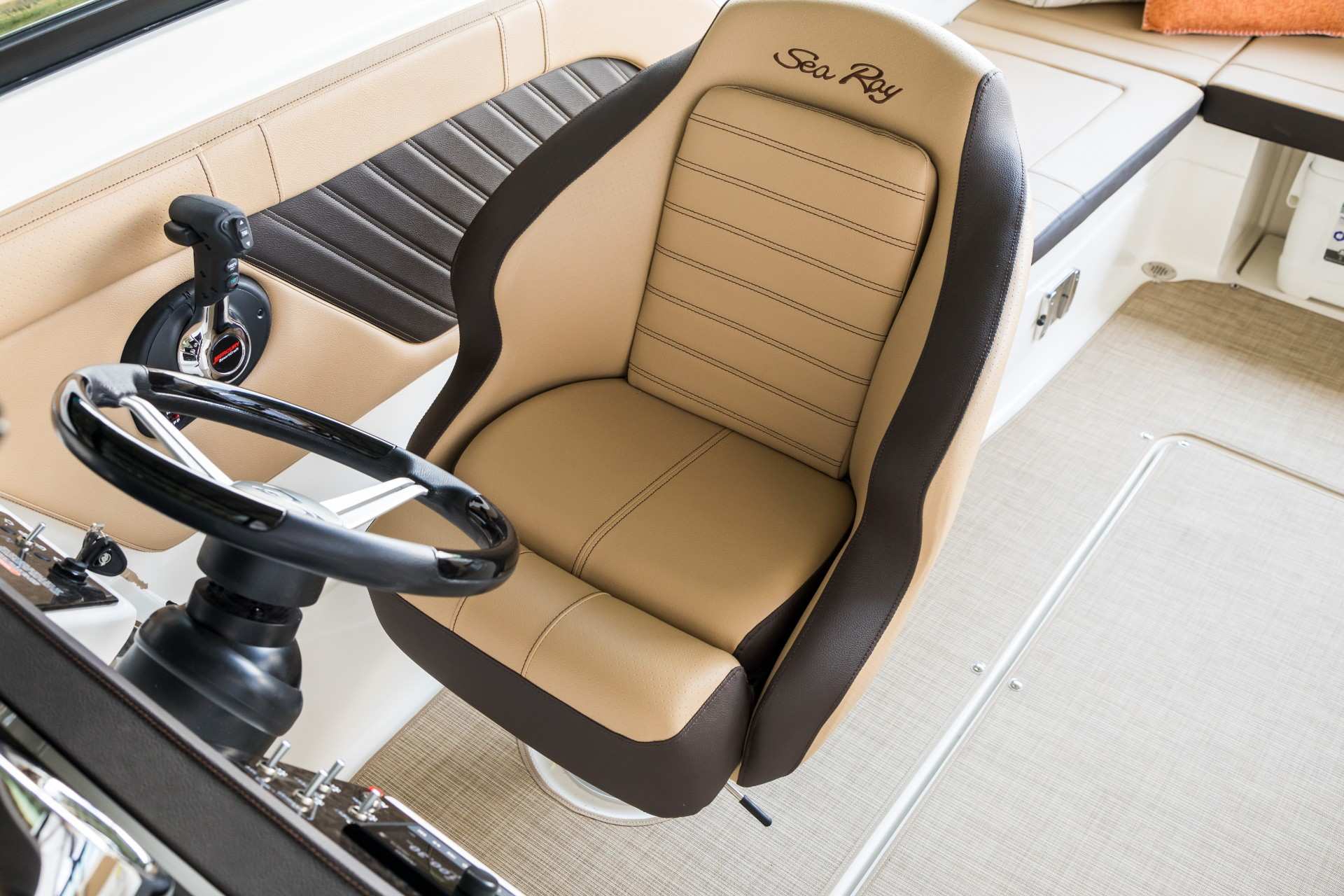 SPX 230 Outboard helm seat
