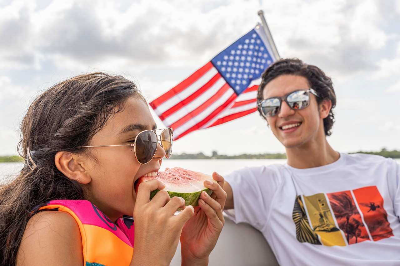 siblings-boat-watermelon-american-flag