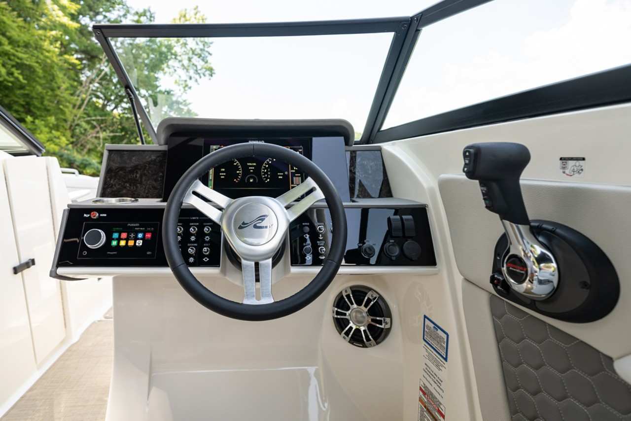 SDX 270 Outboard helm dash