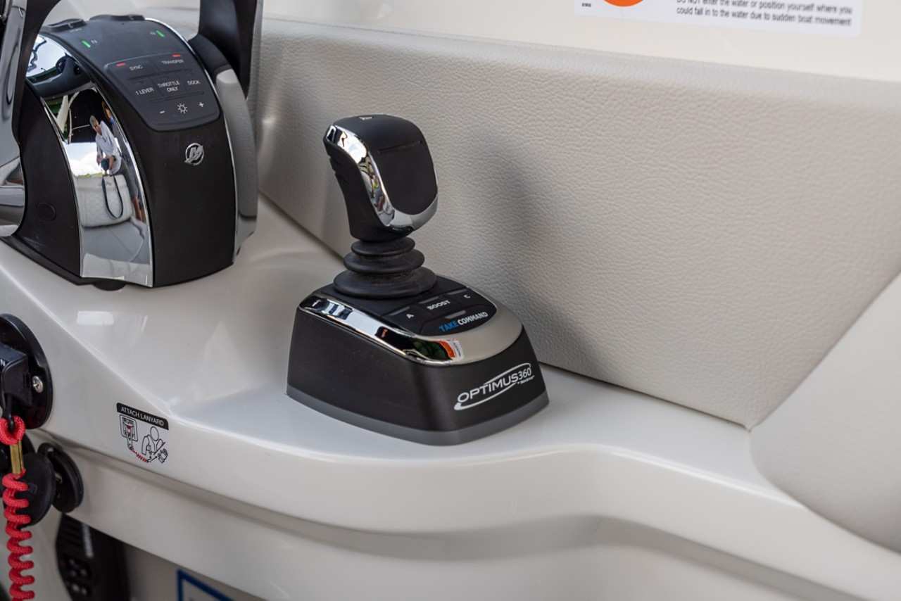 SDX 290 Outboard helm joystick