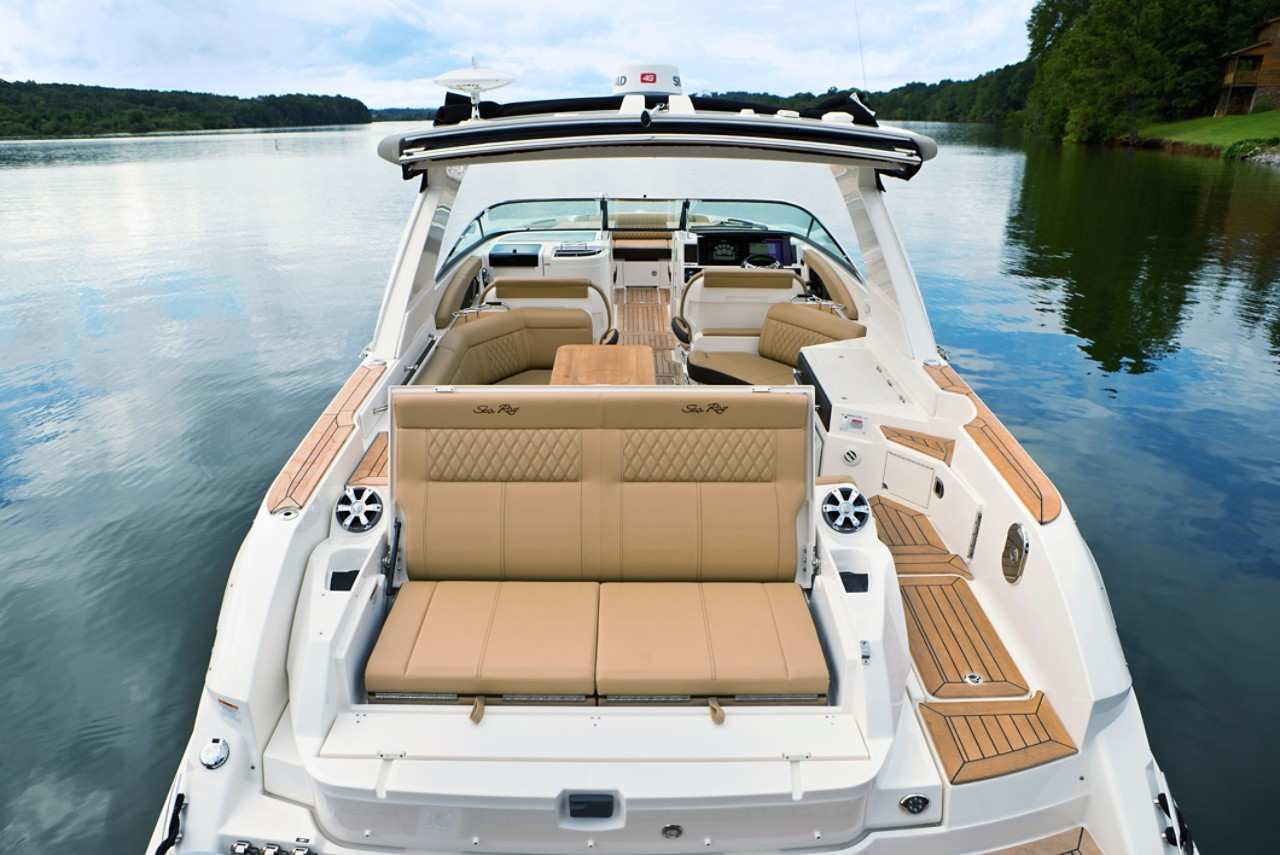 SLX 350 Outboard stern transom loungers