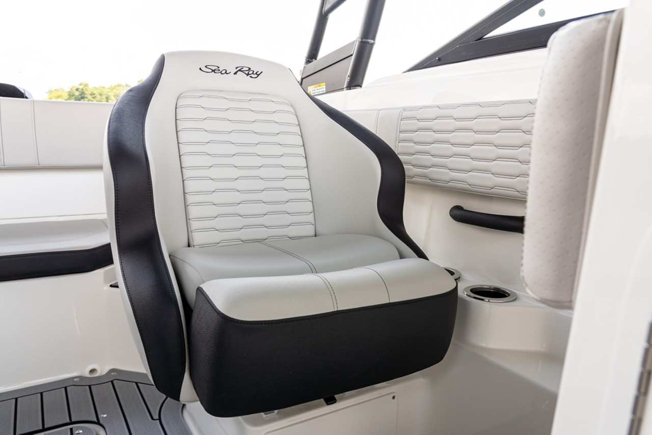 SPX 190 Outboard port companion seat
