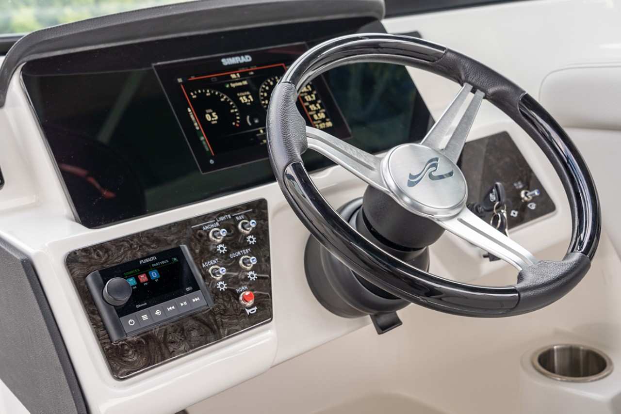 SPX 230 Outboard helm dash