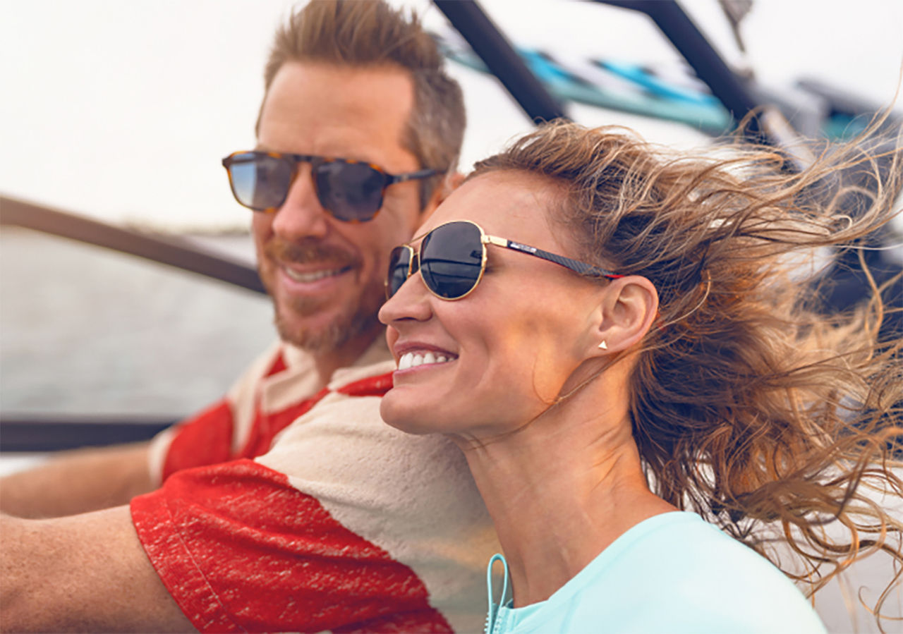 Sea Ray SDX 270 couple closeup smile