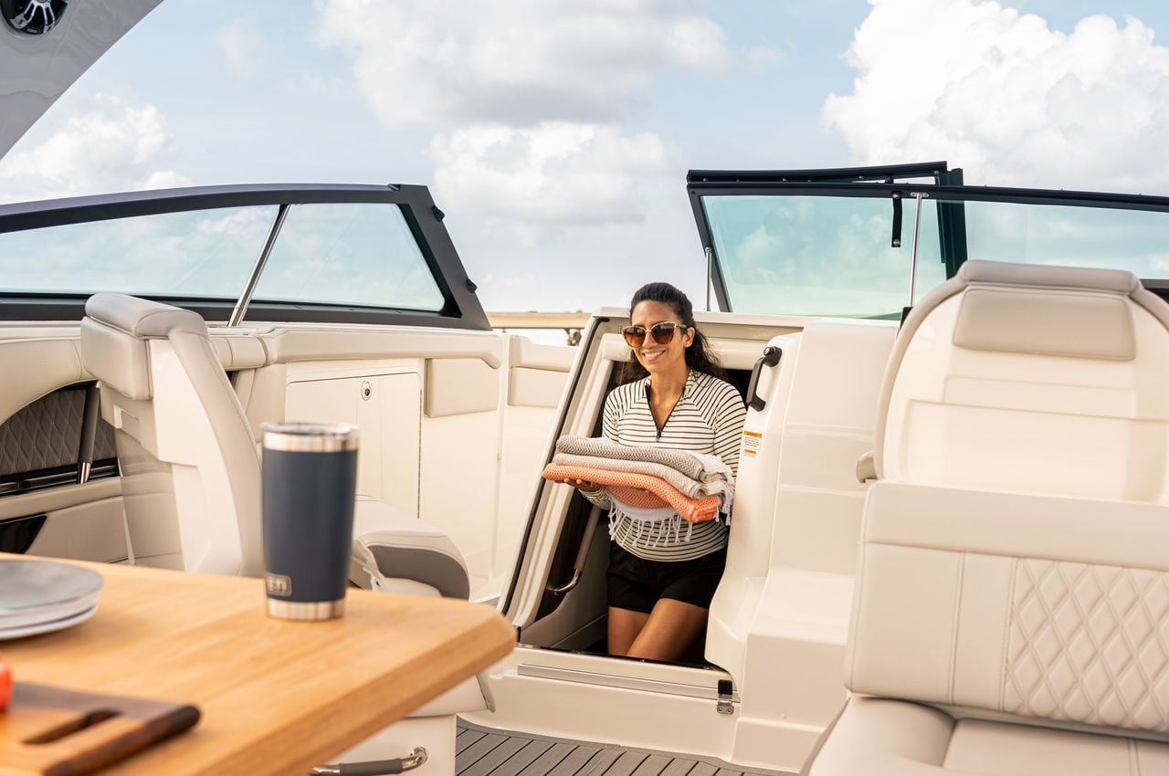 Slx400 Lifestyle Woman Cabin Access Door