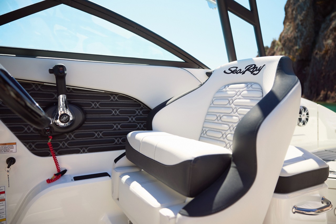 SPX 210 helm seat